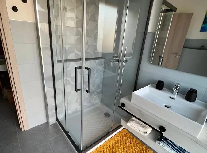 Baboe Iun F1037 Pensionat 3*